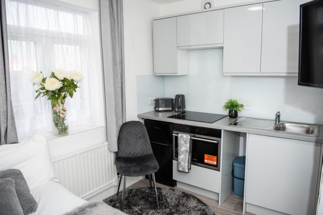 Appartement Small But Cozy Studio, Great Tube Connection
