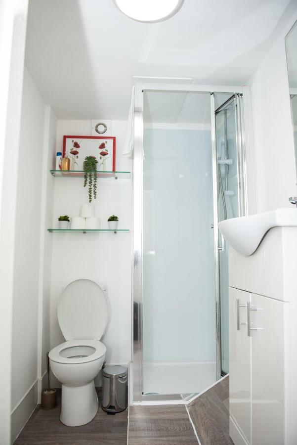 Small But Cozy Studio, Great Tube Connection Appartement Londen